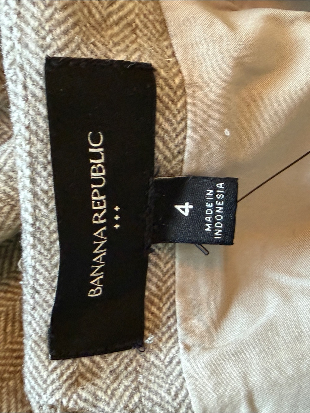 Banana Republic Pocket Mini Skirt - Oatmeal - Picture 7 of 7